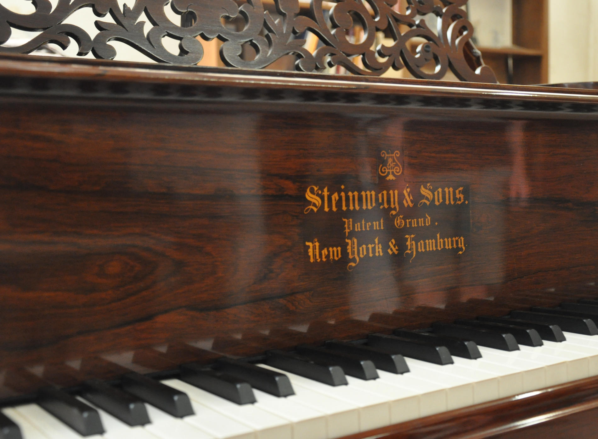Steinway & Sons / Modèle 1883
