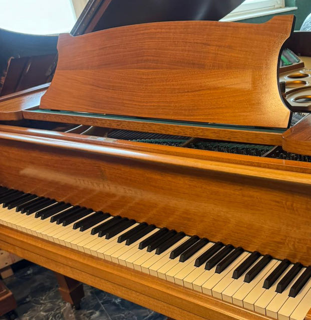 Steinway And Sons model O, 180 cm Hambourg 1973.